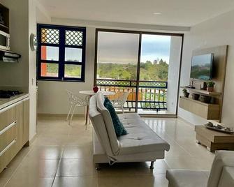 Apartamentos San Jose vistal al lago, cerca del parque. Guatape. - Guatapé - Living room