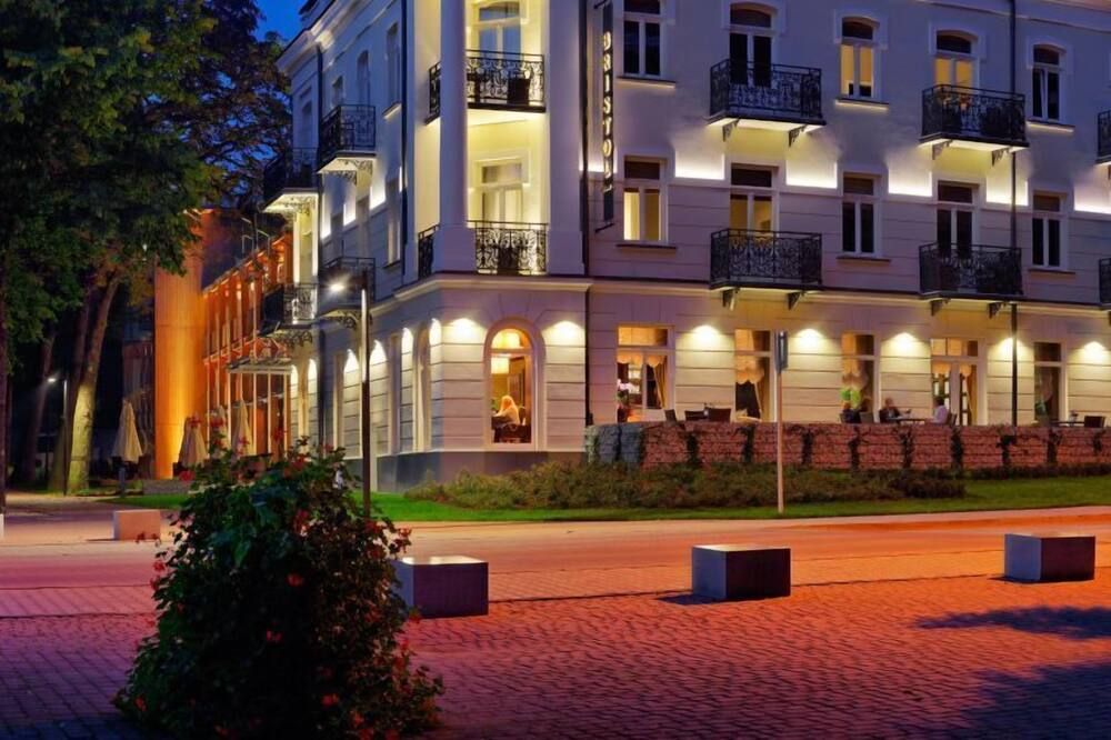 بريستول آرت آند ميديكال سبا