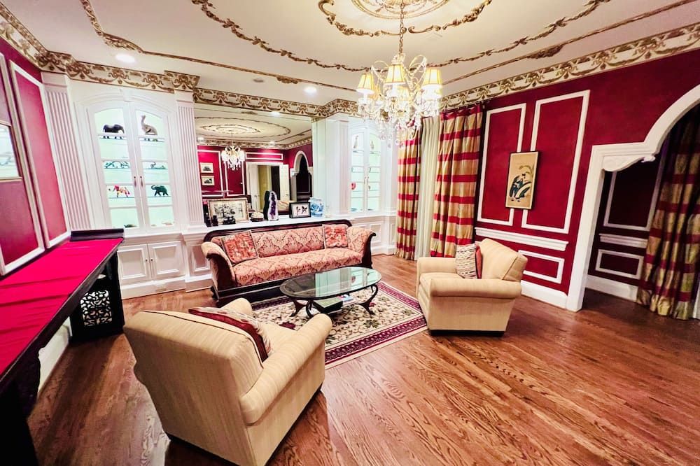 Potomac Mansion Close to Nature, Culture & DC