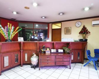 Hotel Transit Pondok Tirta Sentosa - Tangerang - Recepción