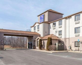 Sleep Inn & Suites Near I-90 and Ashtabula - Austinburg - Edificio