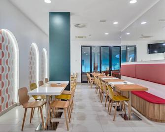 B&B Hotel Bergamo - ברגאמו - מסעדה