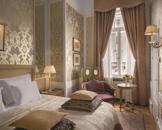 Grand Hotel Europe, A Belmond Hotel, St Petersburg - Sankt Petersburg - Schlafzimmer