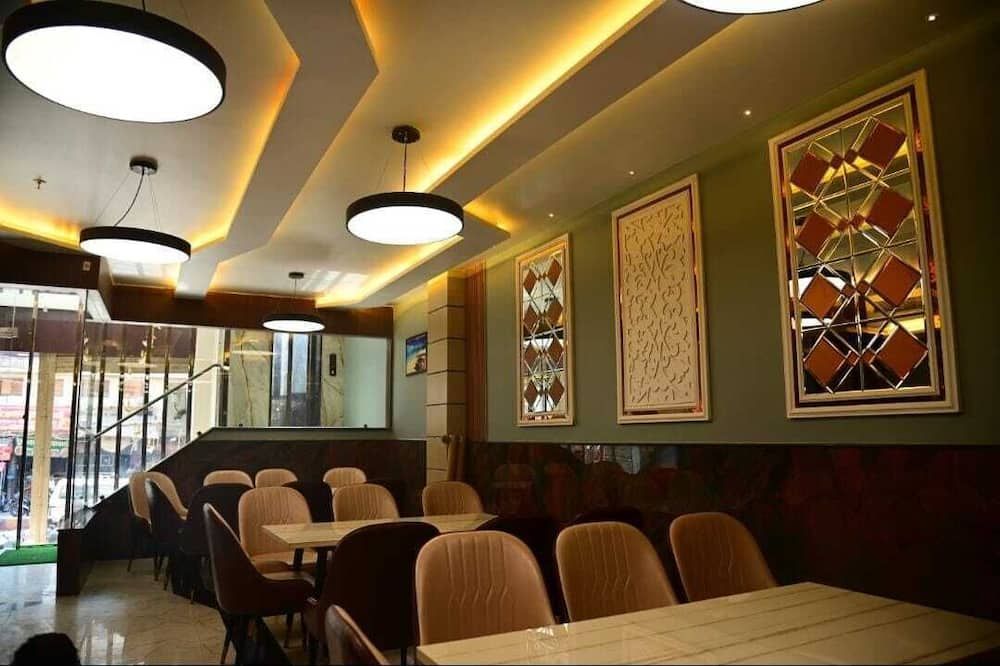 Hotel Baba Vishwanath Palace - Prayagraj - Restaurant