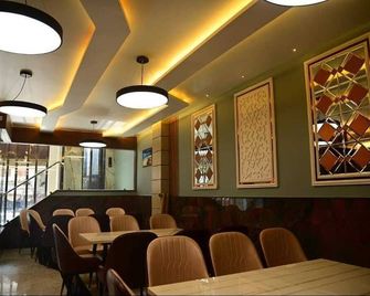 Hotel Baba Vishwanath Palace - Prayagraj - Restaurant