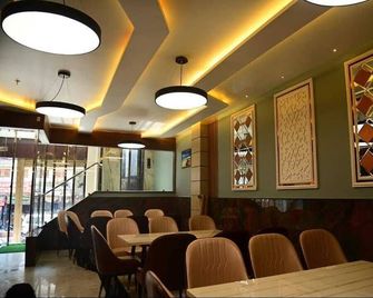 Hotel Baba Vishwanath Palace - Prayagraj - Restaurant