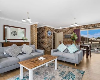 Richmond Motor Inn - בלינה - סלון