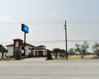 Americas Best Value Inn - Brownsville - Brownsville - Building
