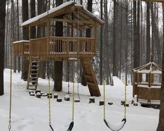 Good Times cabin at Cabin Fever in NC - Saluda