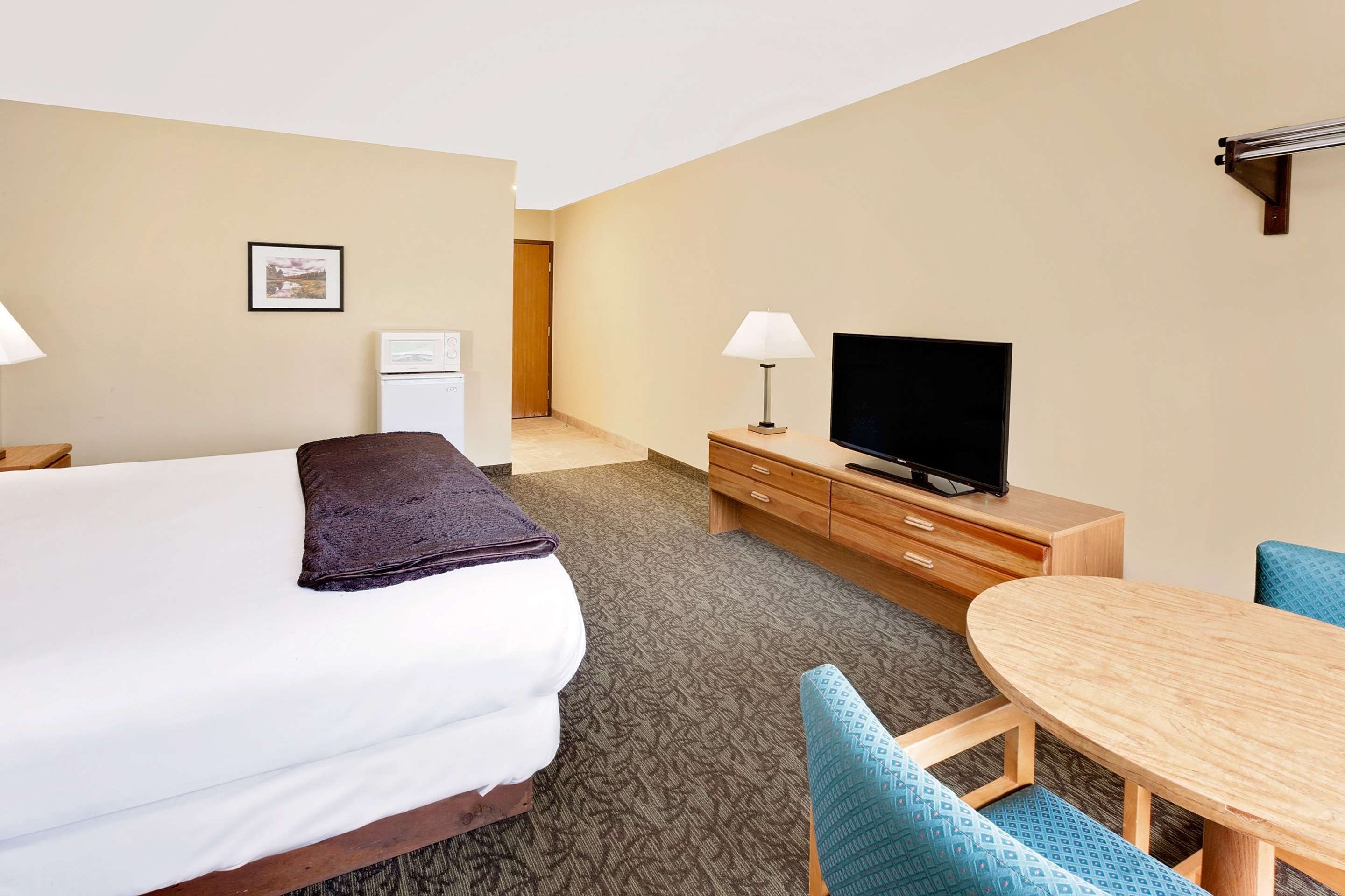 Living room view of Days Inn by Wyndham Cadillac