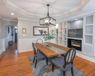 City Retreat | Wi-Fi, Multi Tvs, Pvt Parking, - Baltimore