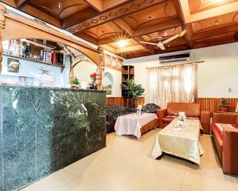 Hotel Gangotri - Bharatpur - Restaurante