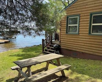Minocqua Shores Cabin #2 - Minocqua - Patio