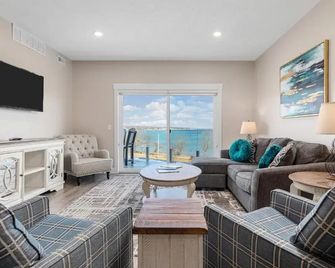 539 Bay St - Traverse City - Olohuone