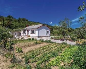 3 Bedroom Gorgeous Home In Kampor - Kampor - Edificio