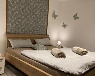 Neu! Fewo Nähe Wismar - Dorf Mecklenburg - Habitación