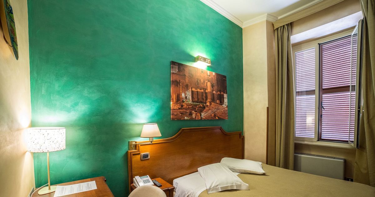 Hotel Kent £41. Rome Hotel Deals & Reviews - KAYAK