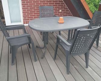 Holiday apartment with terrace and barbecue in the garden - Usedom - Innenhof