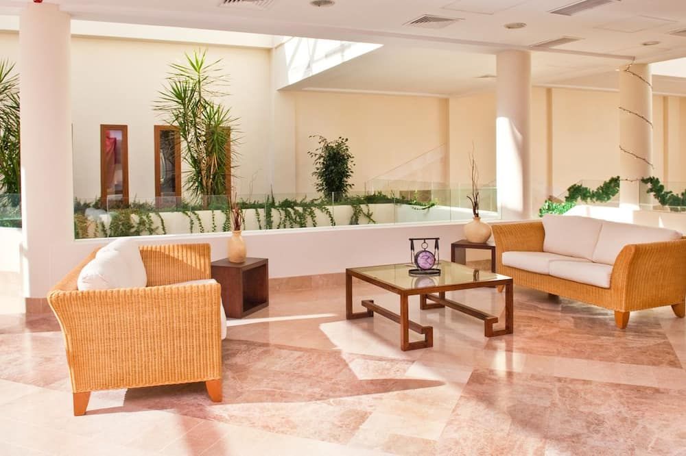 Ballesol Costablanca Senior Resort mayores de 55 - וייאחויוסה - לובי