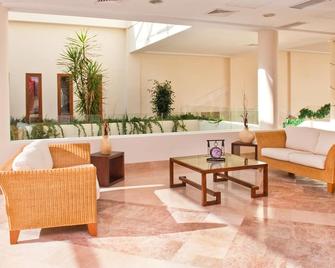 Ballesol Costablanca Senior Resort mayores de 55 años - Villajoyosa - Hall d’entrée