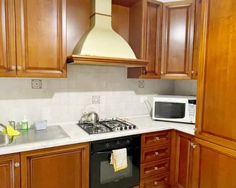 Cleo Azalea - Ancona - Cocina