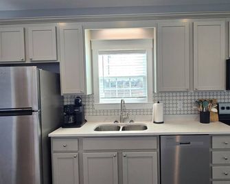 Depot Cottage at Shewmake Station 603 Shady Grove Church Road, Dublin, GA 31021 - Dublin - Kitchen