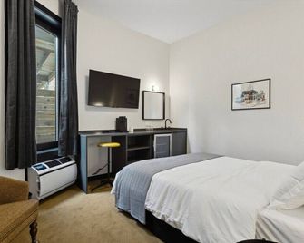 Logan Square Sro Hotel - Chicago