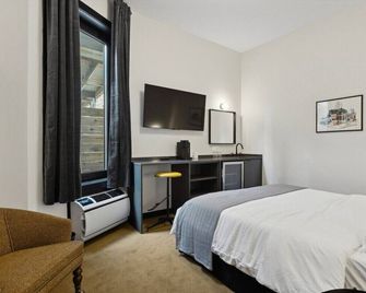 Logan Square Sro Hotel - שיקאגו