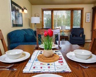 Waterbury Inn - Ephraim - Dining room