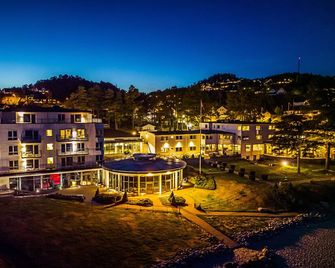 Strand Hotel Fevik - By Classic Norway Hotels - Fevik - Edificio