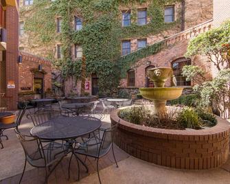 Boutique Retreat in Wine & Gold Country - Placerville - Patio
