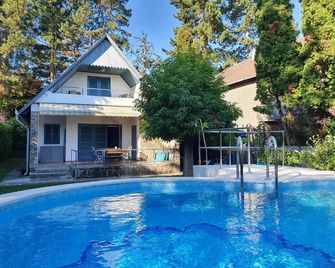 Aquilo Hotel Panorama - Tihany - Piscine