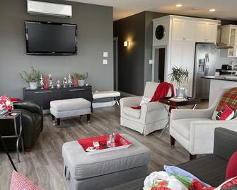 Contemporary Ocean Style With Views, Views, Views! - Antigonish - Living room