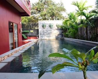 Bou Savy Guesthouse - Siem Reap - Piscina