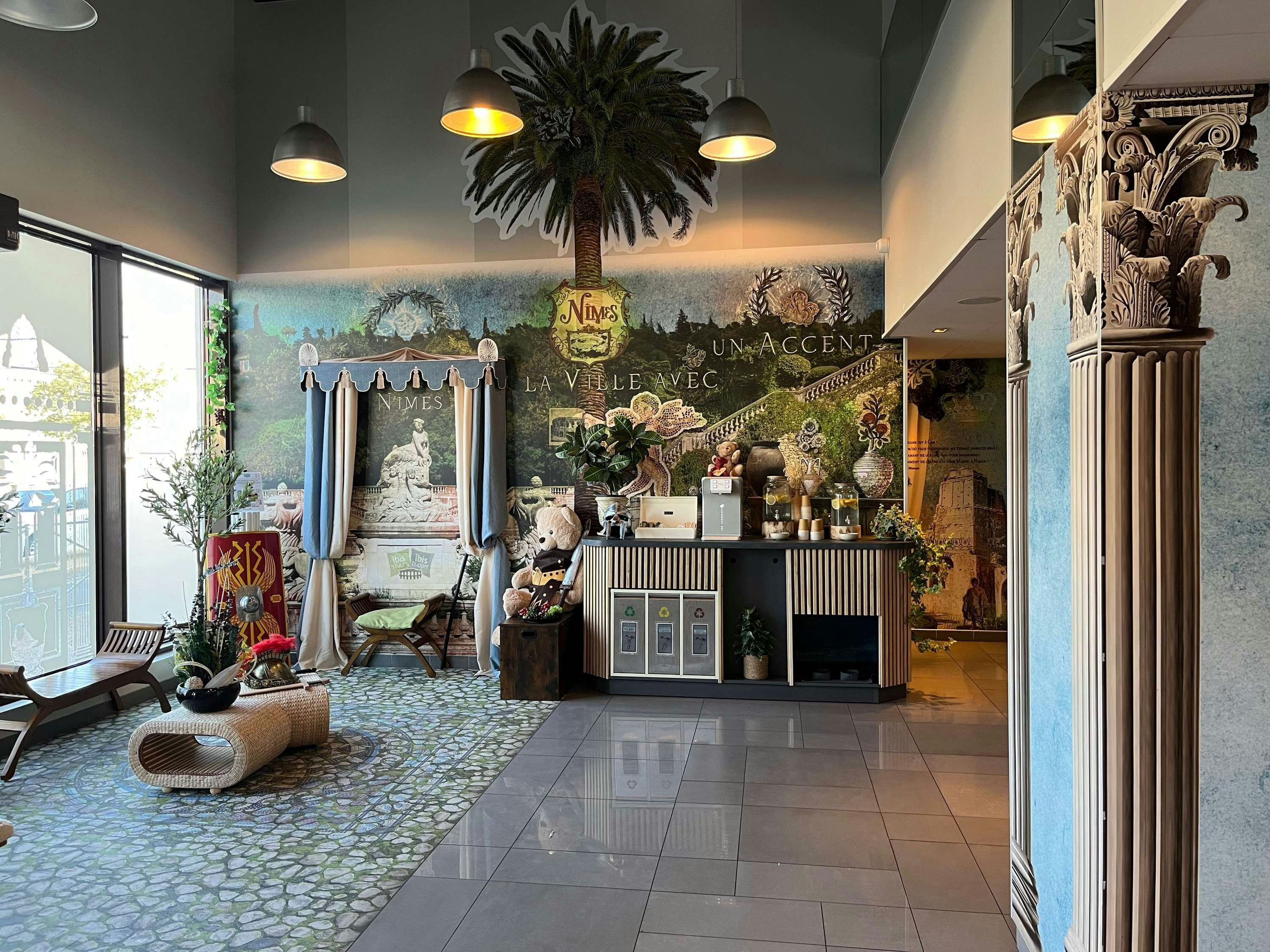 ibis budget Nîmes Centre Gare - נים - לובי