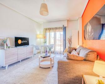 Aparthotel G3 Galeon - Madrid - Living room