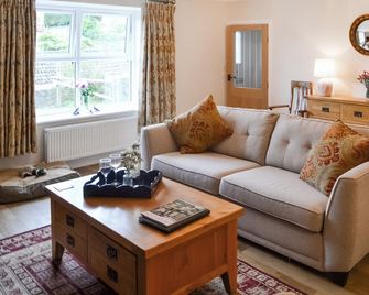 Number 23 - Wooler - Huiskamer