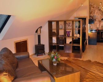 Finlaystone Barns - Port Glasgow - Living room