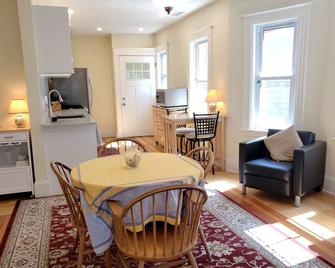 Great Lovely Cambridge 3 Bdrm/ 2 Bath Victorian: 2-3 Blocks To Davis Sq T - Cambridge
