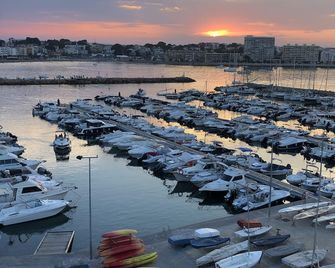 Solo Atico Guest Suites - l'Escala - Buiten zicht