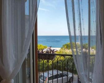 Hice Room Lungomare Fronte Mare - Catanzaro - Balcony