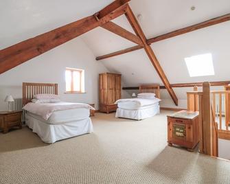 Riverside Barn - Abergavenny - Bedroom