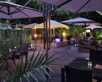 Pension Niederdreisbacher Hof - Burbach - Patio