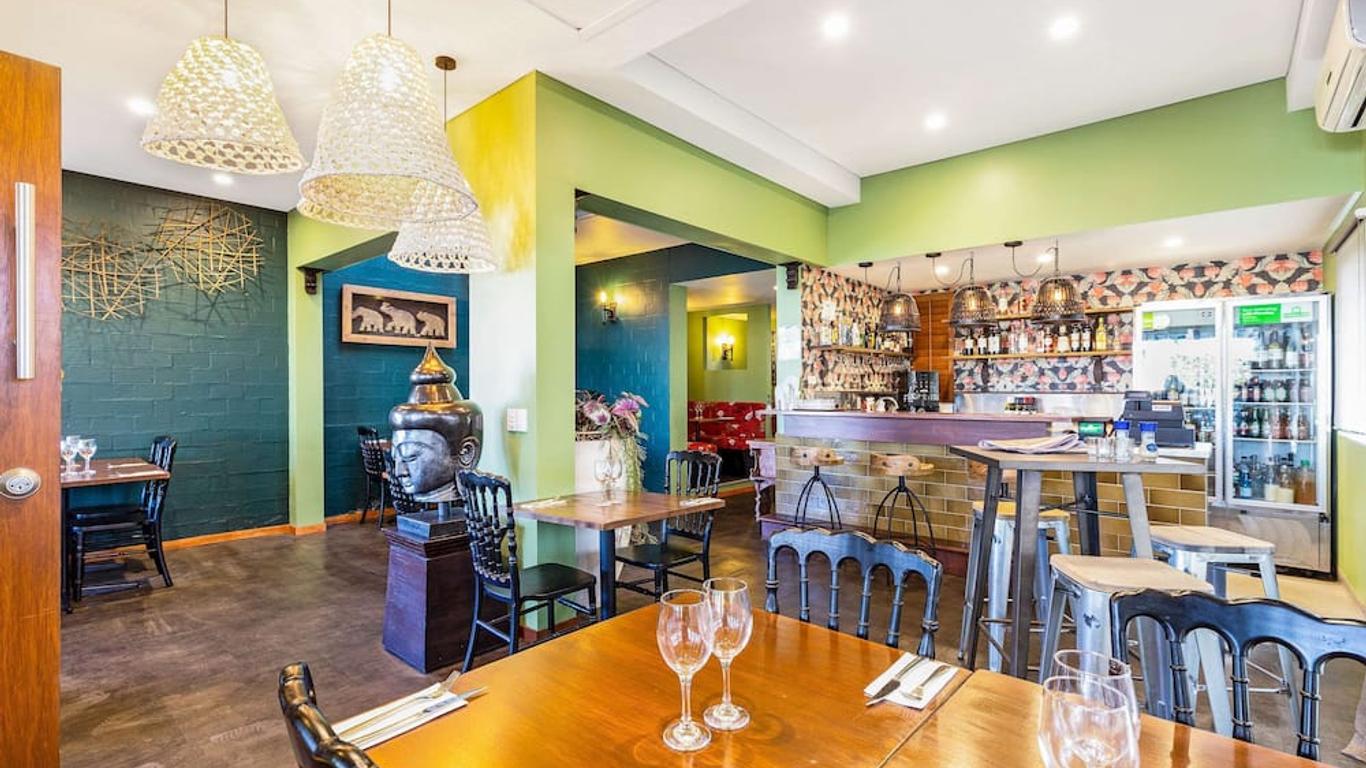 Airport Heritage Motel