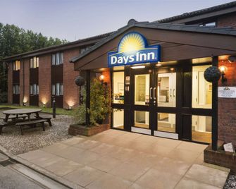 Days Inn by Wyndham Bridgend Cardiff M4 - Bridgend - Edifício