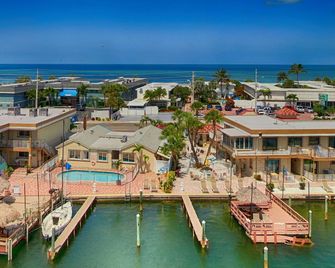 Bay Palms Waterfront Resort - Hotel and Marina - Saint Pete Beach