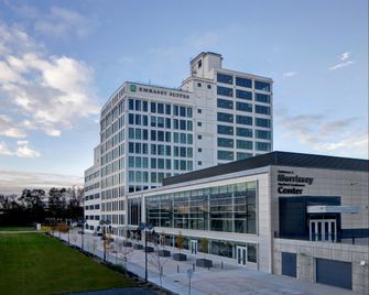Embassy Suites Rockford Riverfront - רוקפורד - בניין