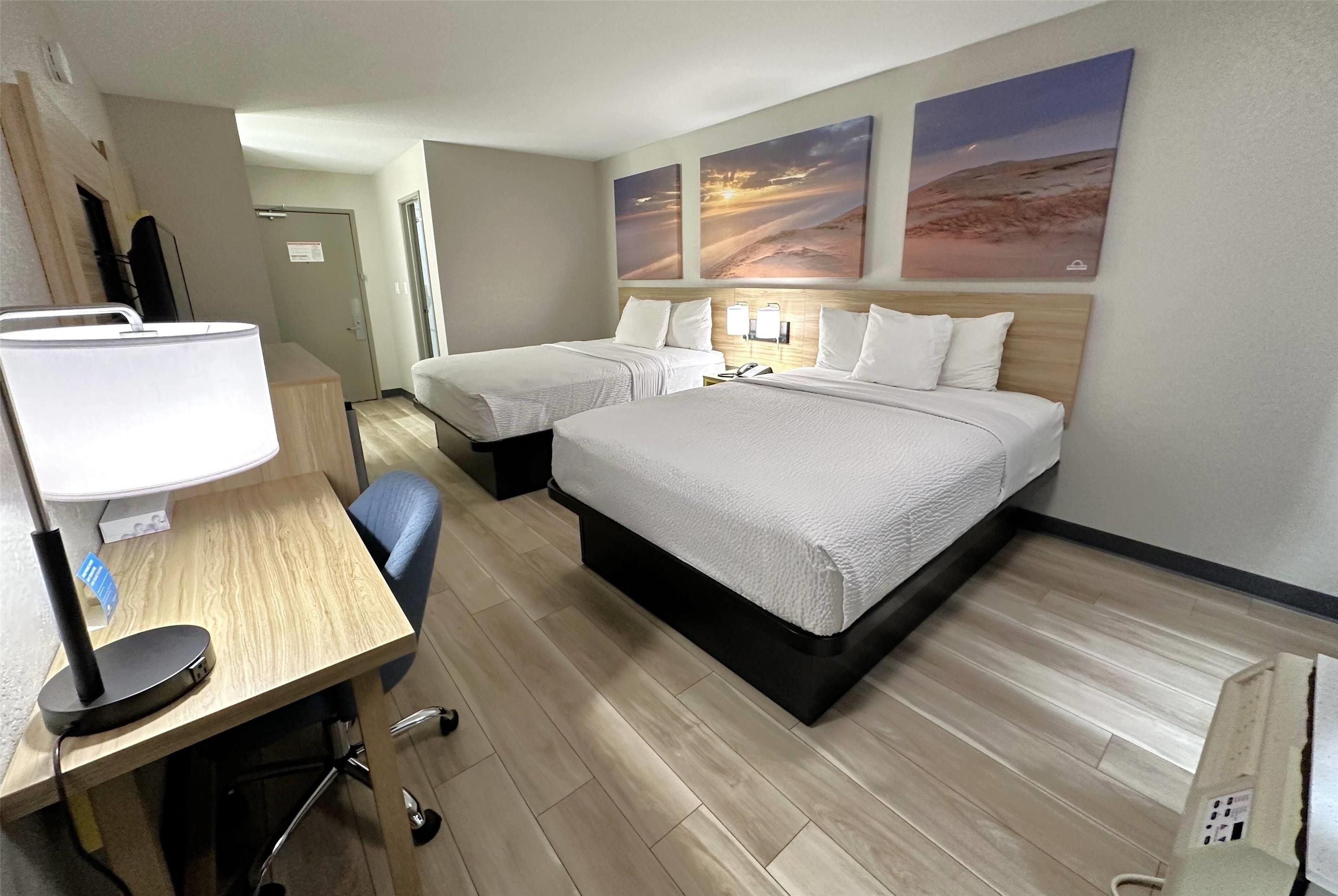 Days Inn by Wyndham Holland - Holland - Bedroom