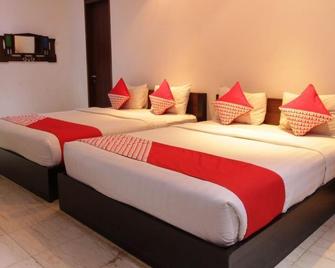 Lotus Art & Garden Hotel - Lembang - Habitación