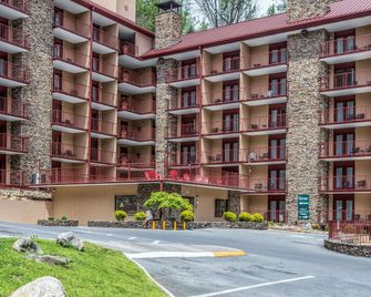 Quality Inn & Suites Gatlinburg North - Gatlinburg - Building